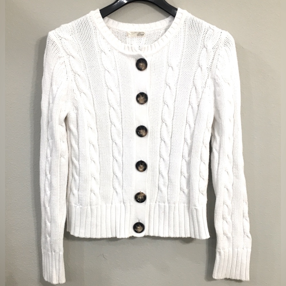 EUC GAP Beautiful Quality 100% White Cotton Sweater - Picture 7 of 7
